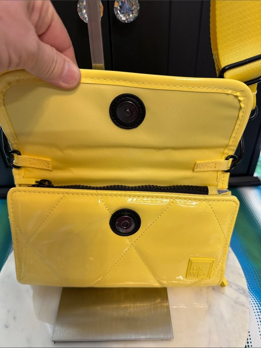 Ihkwip vibrant yellow